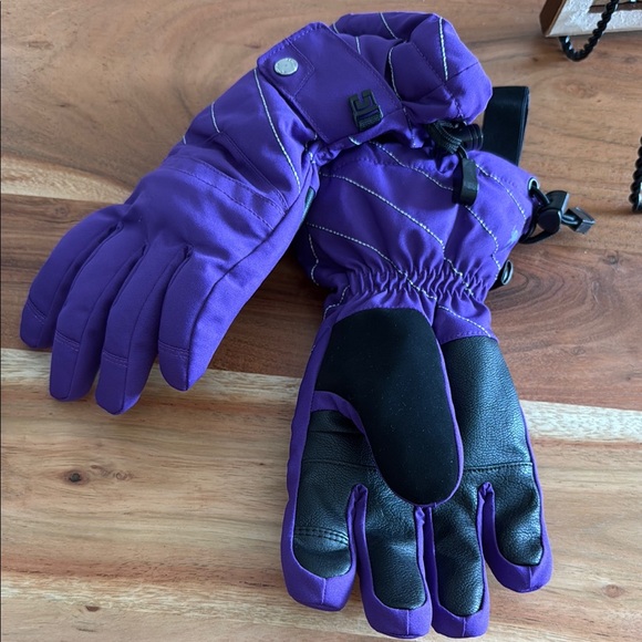Spyder Synthesis Purple and Black Ski Gloves NWOT - Picture 1 of 5